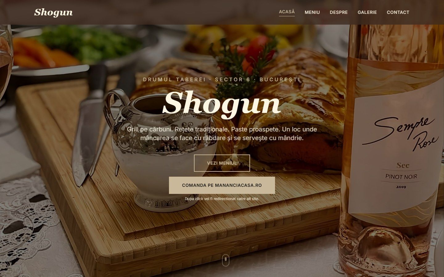 Pagina principală a site-ului Restaurant Shogun pe desktop, cu fotografie de preparate și butoanele Vezi meniul și Comandă pe mananciacasa.ro